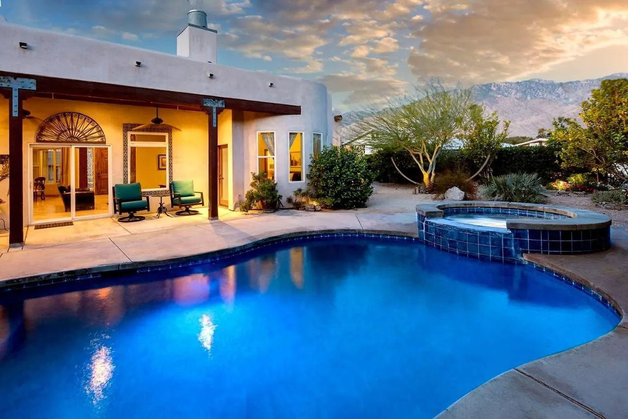 A Beautiful Desert Escape With Everything You Need Palm Springs